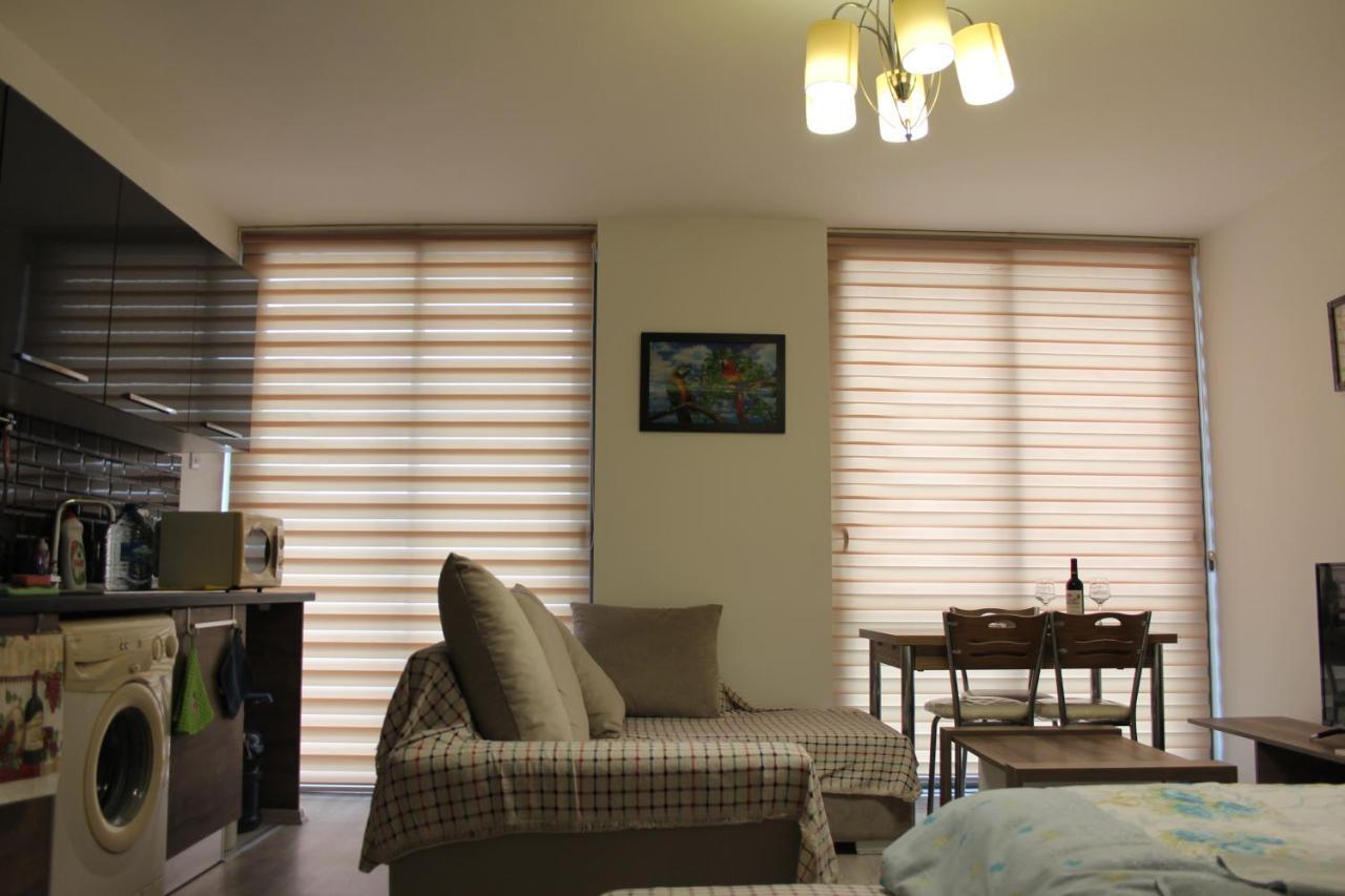 Uptown Holiday App & Pool Daily Rental Contactless Check In & Check Out Famagusta  Luaran gambar