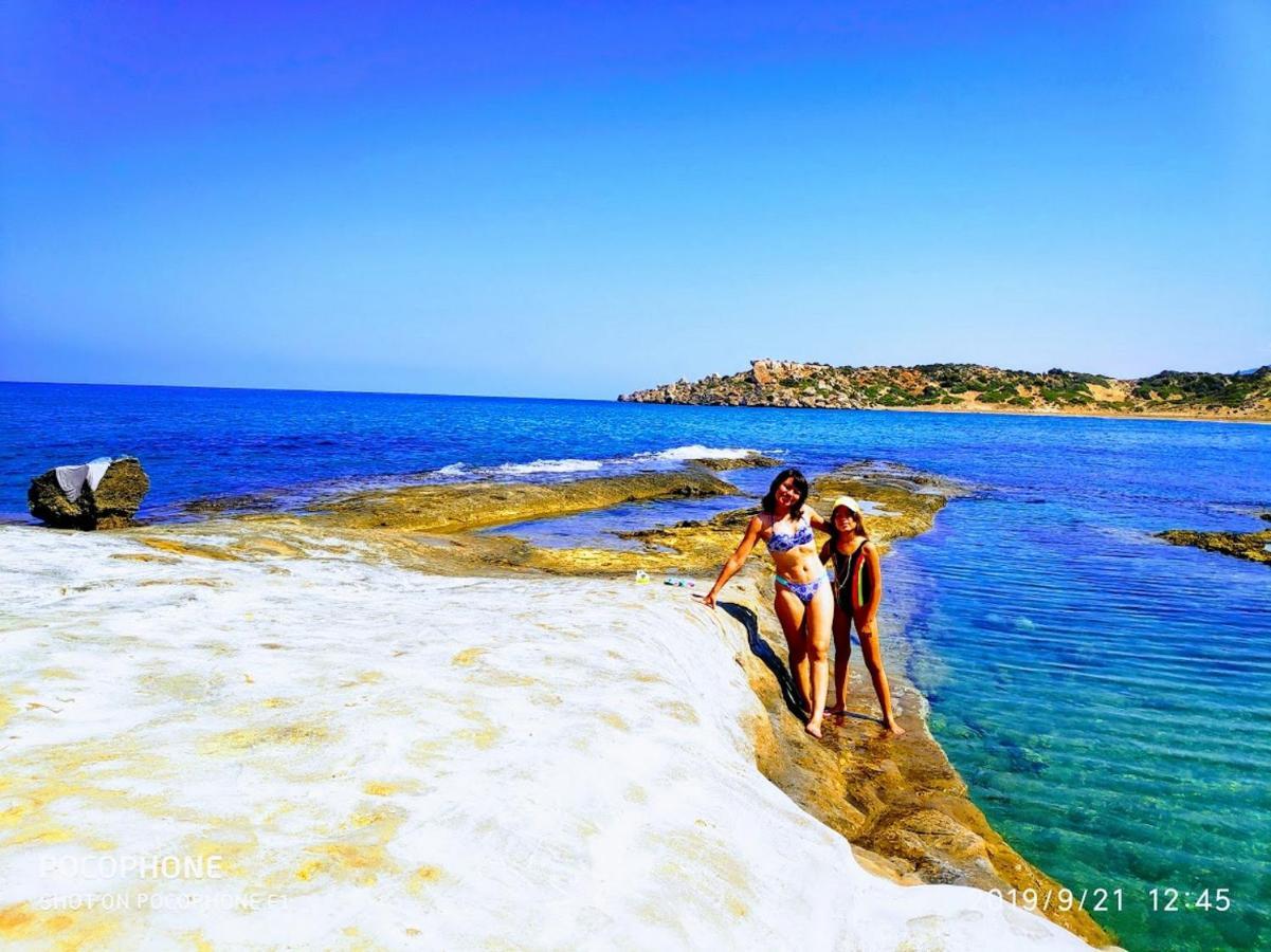 Uptown Holiday App & Pool Daily Rental Contactless Check In & Check Out Famagusta  Luaran gambar