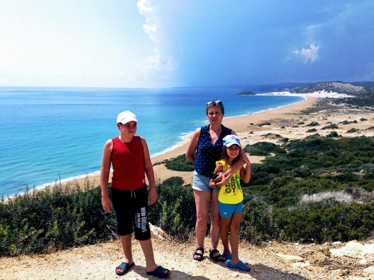 Uptown Holiday App & Pool Daily Rental Contactless Check In & Check Out Famagusta  Luaran gambar
