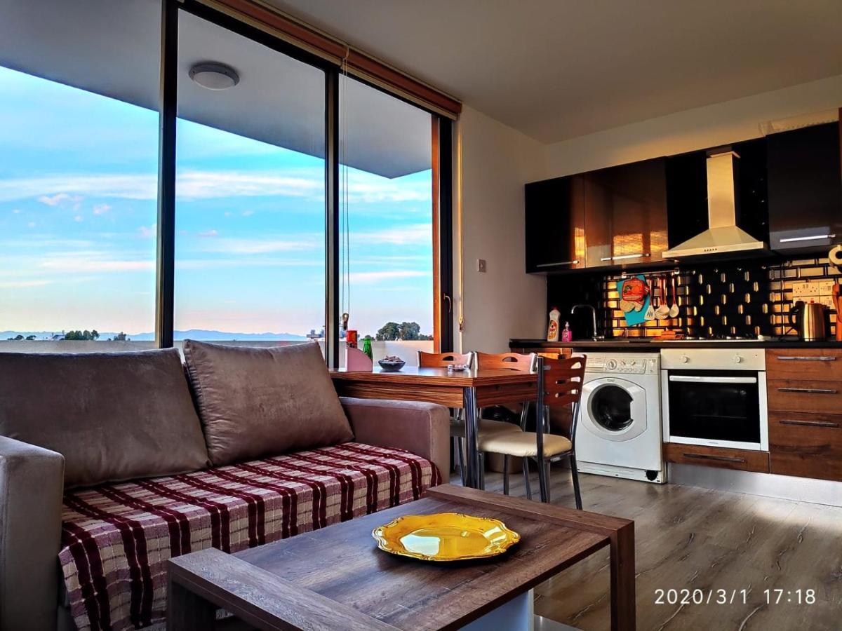 Uptown Holiday App & Pool Daily Rental Contactless Check In & Check Out Famagusta  Luaran gambar