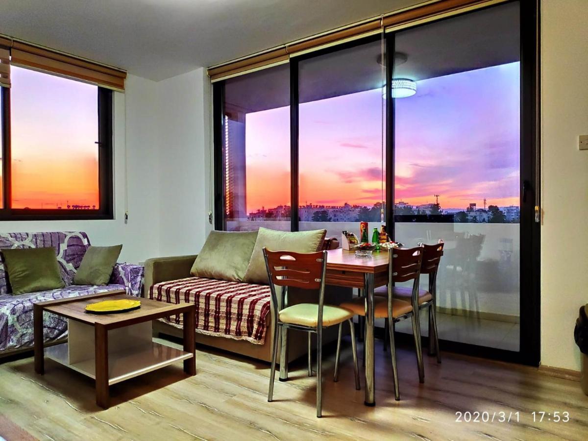 Uptown Holiday App & Pool Daily Rental Contactless Check In & Check Out Famagusta  Luaran gambar